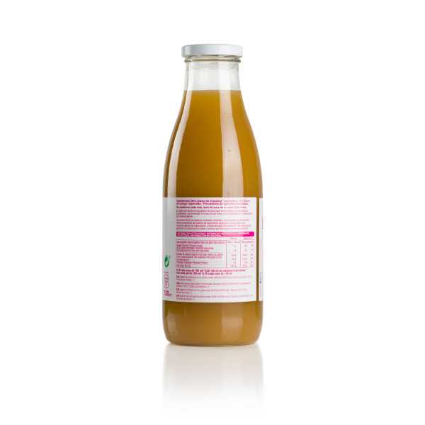 Apple and mango juice Apple and mango juice